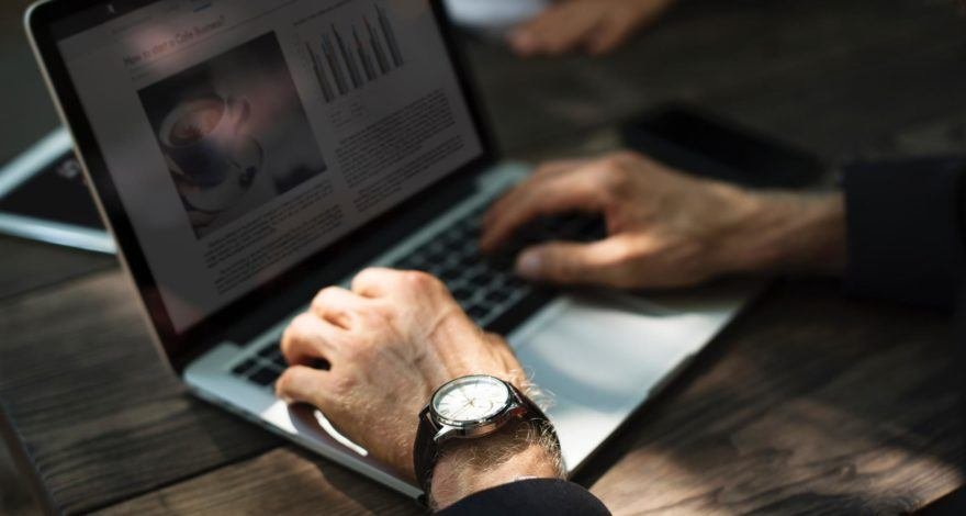مع انتقال المسوقين إلى 2023 ، فهم بحاجة إلى ضبط استراتيجيات التسويق الرقمي الخاصة بهم هذا الدليل مثالي للمبتدئين الذين سيجدون سبعة من انواع التسويق الالكتروني!